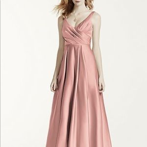 ★ David’s Bridal Ball Gown ★